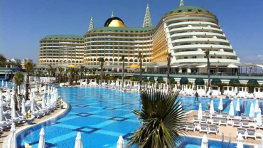 Delphin Imperial Hotel. Luxus Strandhotel – Traumurlaub erleben